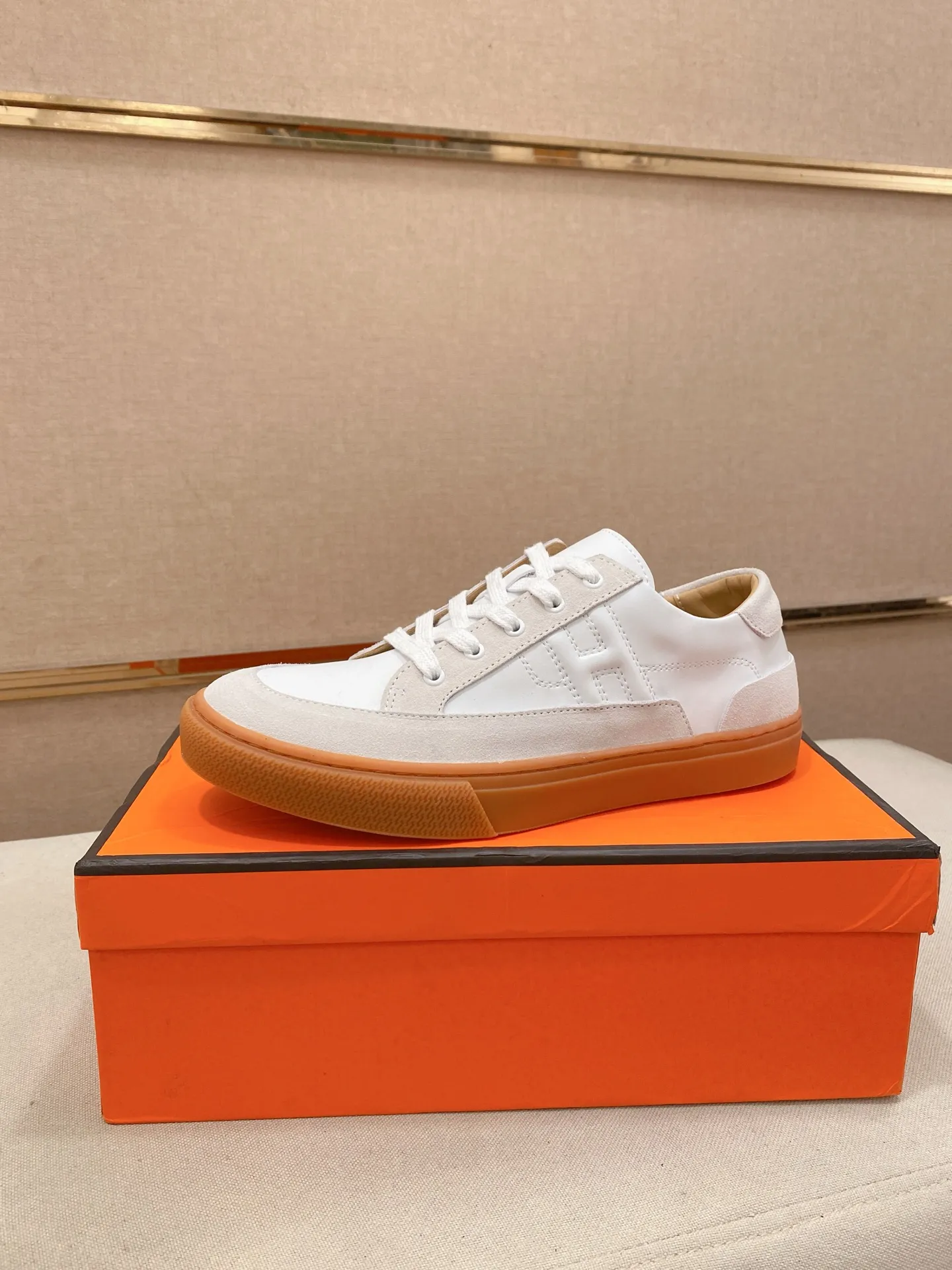 Men's clothing and shoes💰: 400💰Couple model💏"HERMES"【Classic original single version】Hermès; top 🔝purchasing agent🔍🔍latest 🇺🇸 counter sale simultaneously, original version imported from Italy ▲▲ox Leather ▲▲Exquisite workmanship (Italian 🇮🇹Imported water-dyed 🐂cowhide lining) sole: Original sole provided by the original factory, ⚠️exclusive double-layer activity·TPR·rubber·combined molded outsole; Male and female code numbers: 36-44 (can be customized to 45/46, non-refundable)